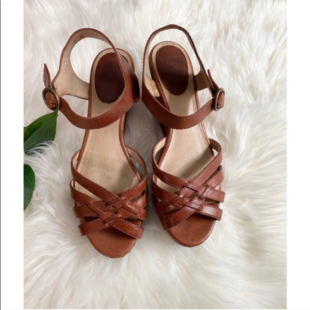 Frye Carlie Brown Wedge Sandals Size 9